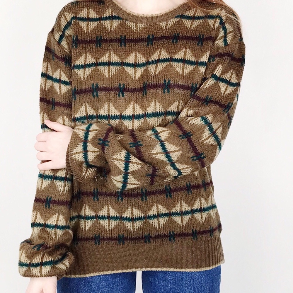 Vintage abstract print pullover knit sweater